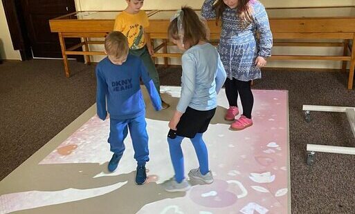 Zdjęcie do Wizyta w Bibliotece Pedagogicznej w Zgirzu - grupa III i IV